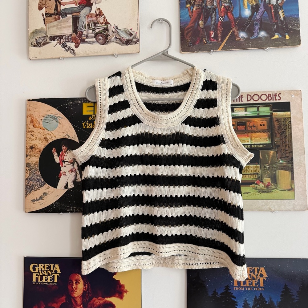 Carly Jean Los Angeles Cream and Black Knit Top